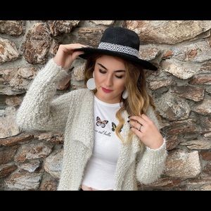 Meet your Posher, Stephania